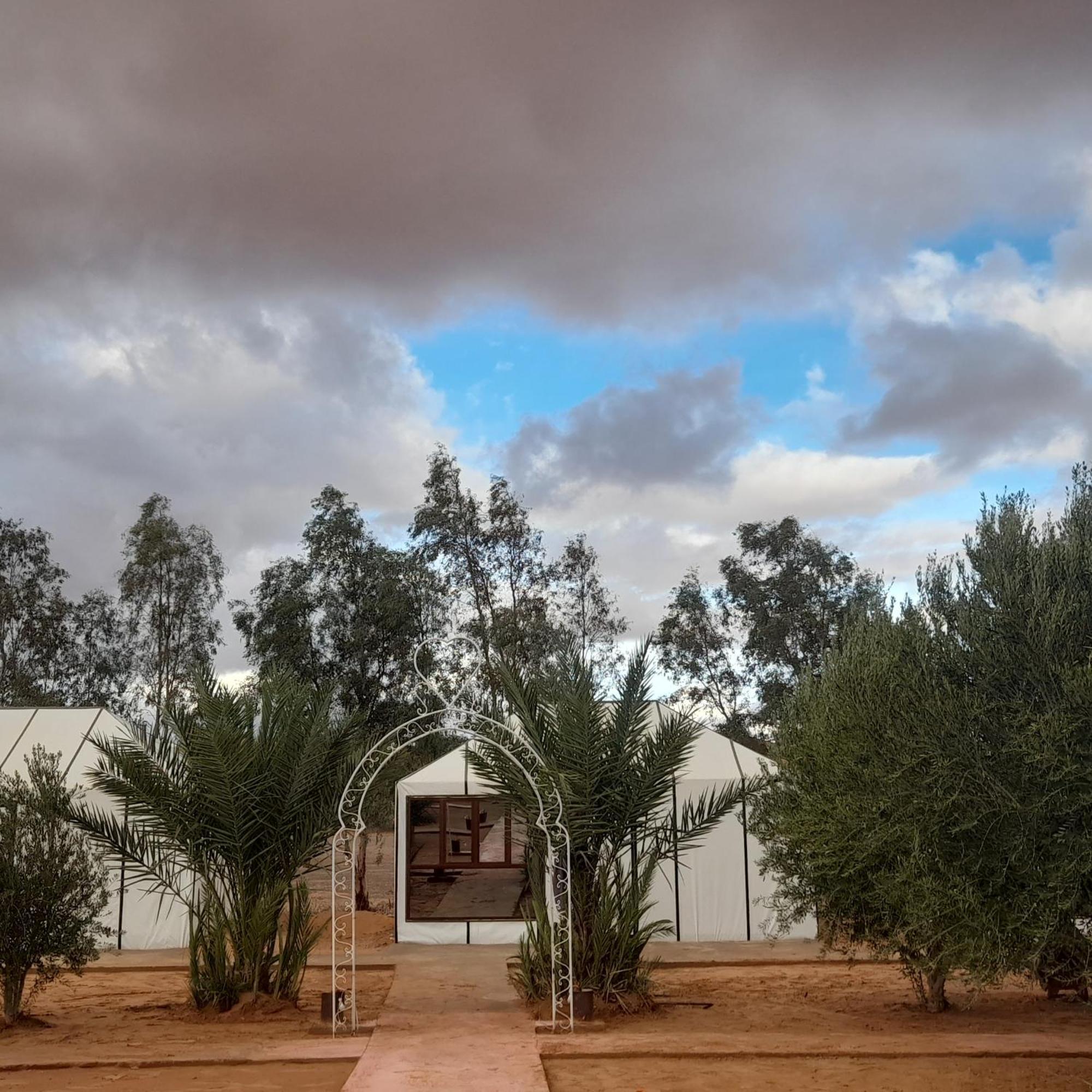 Luxury Trek Desert Camp Merzouga Εξωτερικό φωτογραφία
